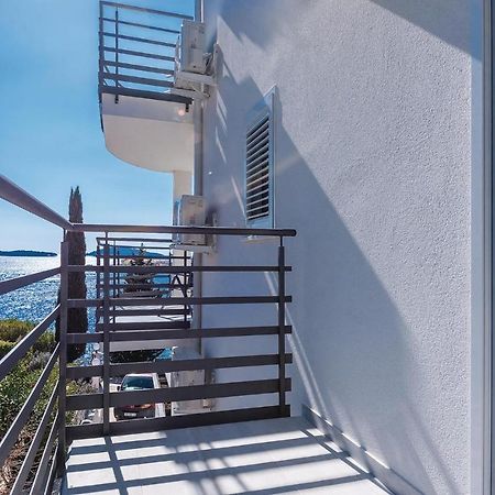 Cozy Apartment In Brodarica With Wifi Экстерьер фото