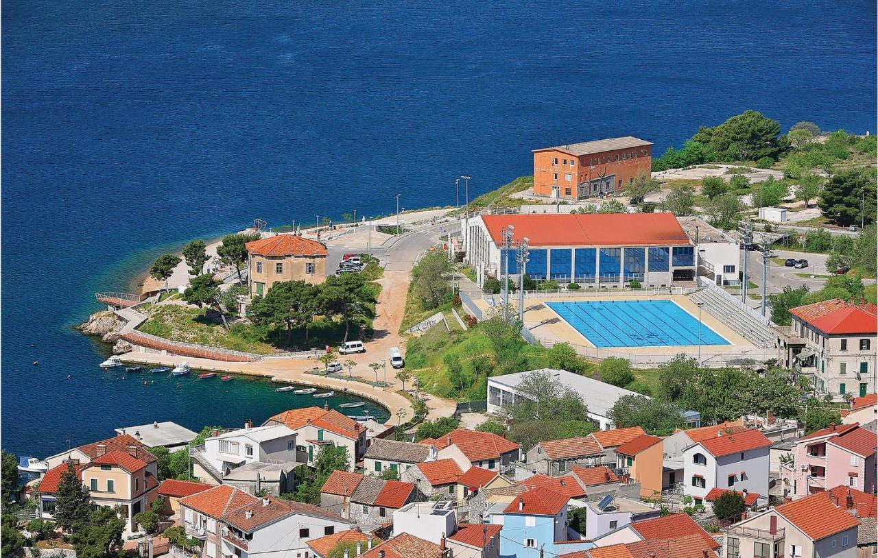 Cozy Apartment In Brodarica With Wifi Экстерьер фото