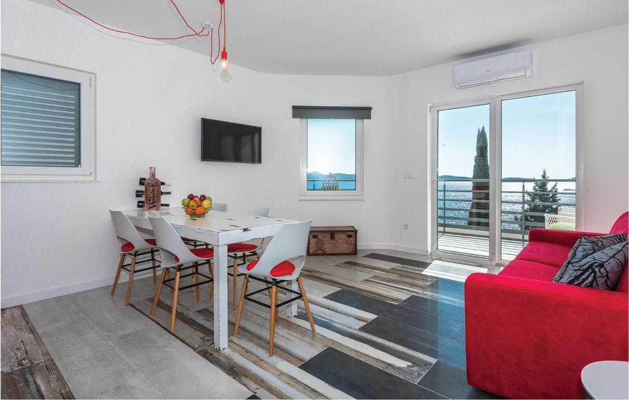 Cozy Apartment In Brodarica With Wifi Экстерьер фото